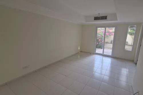 2 Bedrooms Villa in Springs 6