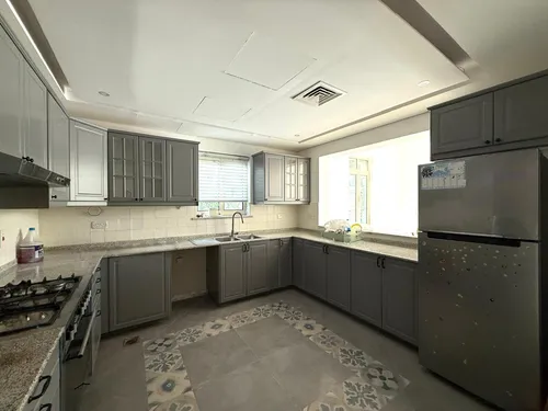 4 Bedrooms Villa in Garden Hall