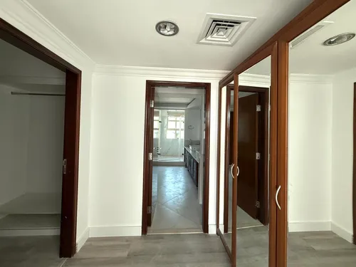 4 Bedrooms Villa in Garden Hall
