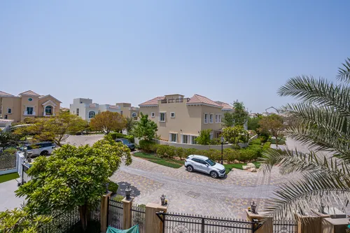 5 Bedrooms Villa in The Aldea
