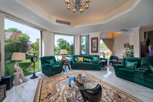 4 Bedrooms Villa in The Centro