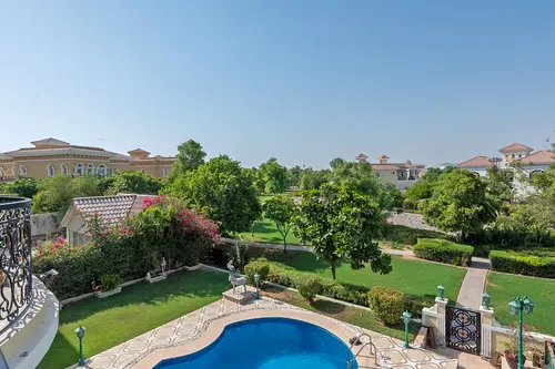 4 Bedrooms Villa in The Centro