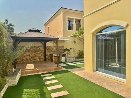 4 Bedrooms Villa in La Quinta, Villanova