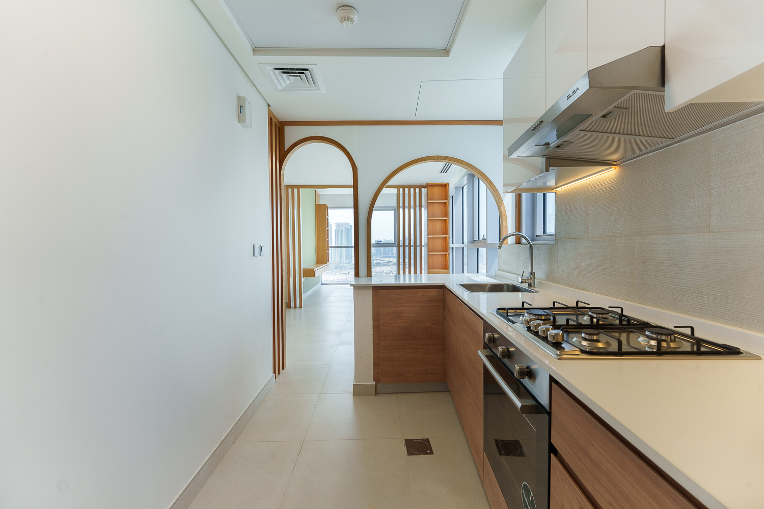 2 Bedrooms Apartment in Radiant Square