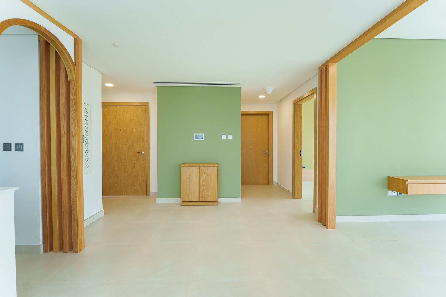 2 Bedrooms Apartment in Radiant Square