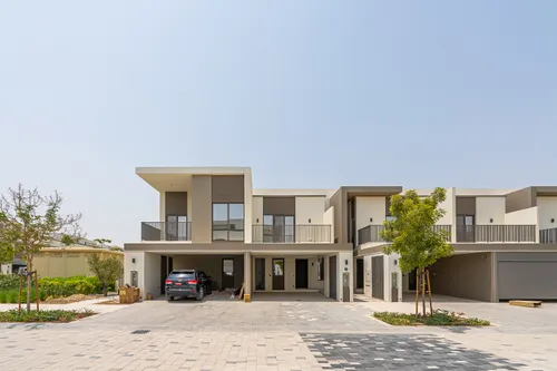 3 Bedrooms Townhouse in Aura Gardens B