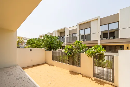 3 Bedrooms Townhouse in Aura Gardens B