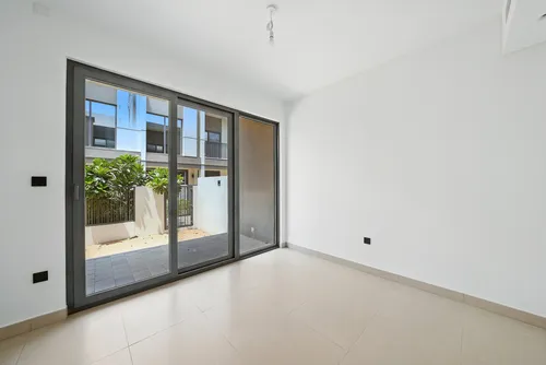 3 Bedrooms Townhouse in Aura Gardens B
