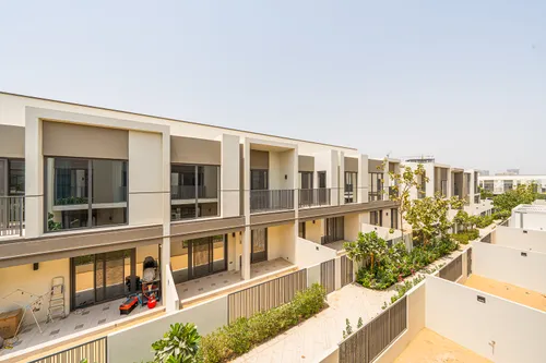 3 Bedrooms Townhouse in Aura Gardens B