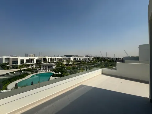 4 Bedrooms Townhouse in Aura Gardens B