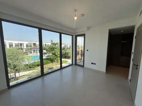 4 Bedrooms Townhouse in Aura Gardens B