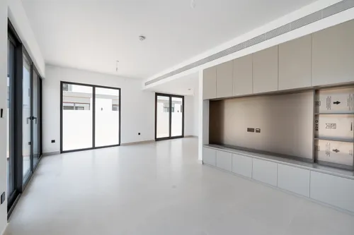 4 Bedrooms Townhouse in Aura Gardens B