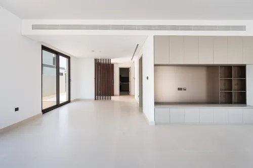 4 Bedrooms Townhouse in Aura Gardens B