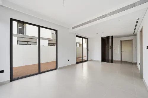 4 Bedrooms Townhouse in Aura Gardens B