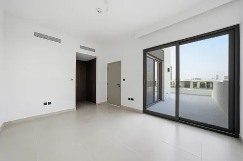 4 Bedrooms Townhouse in Aura Gardens B