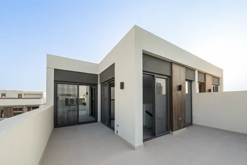 4 Bedrooms Townhouse in Aura Gardens B