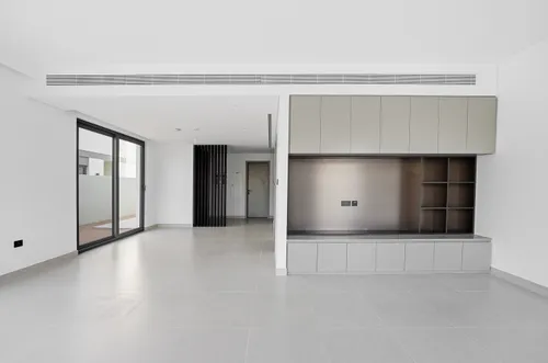 4 Bedrooms Townhouse in Aura Gardens B