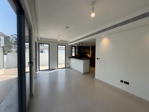 4 Bedrooms Townhouse in Aura Gardens B