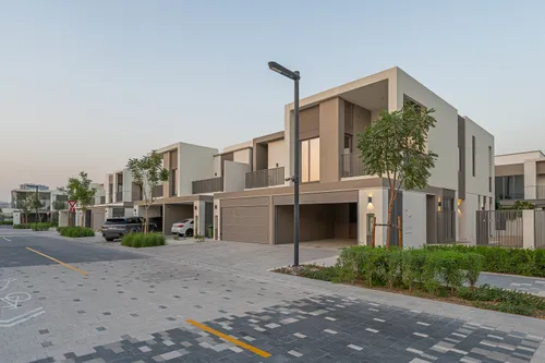 4 Bedrooms Townhouse in Aura Gardens B