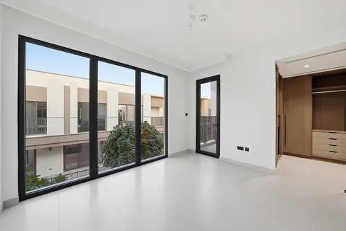 4 Bedrooms Townhouse in Aura Gardens B