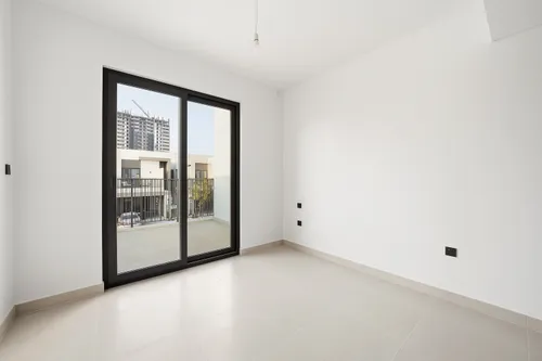 3 Bedrooms Townhouse in Aura Gardens B