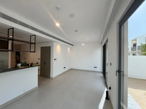 4 Bedrooms Townhouse in Aura Gardens B