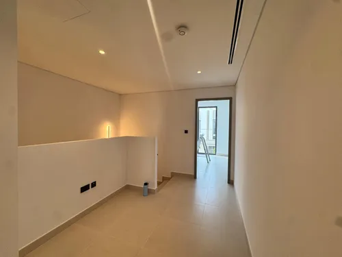 4 Bedrooms Townhouse in Aura Gardens B