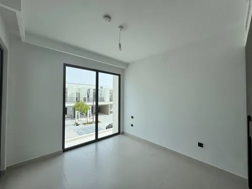 4 Bedrooms Townhouse in Aura Gardens B