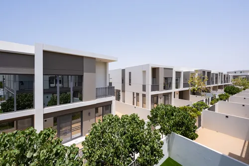 4 Bedrooms Townhouse in Aura Gardens B