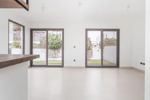 4 Bedrooms Townhouse in Aura Gardens B
