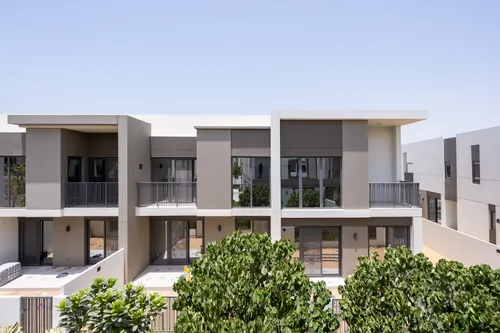 4 Bedrooms Townhouse in Aura Gardens B