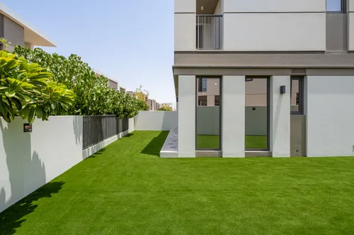 4 Bedrooms Townhouse in Aura Gardens B
