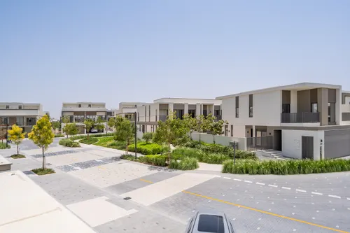 4 Bedrooms Townhouse in Aura Gardens B