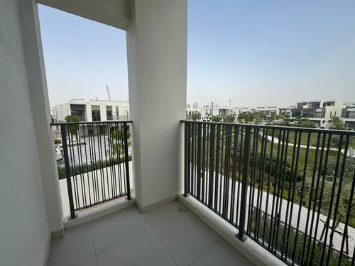 4 Bedrooms Townhouse in Aura Gardens B