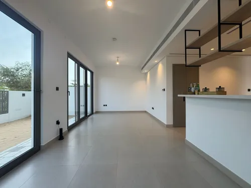 4 Bedrooms Townhouse in Aura Gardens B