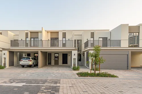 3 Bedrooms Townhouse in Aura Gardens A