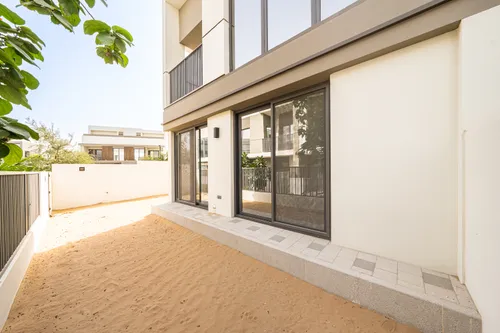 4 Bedrooms Townhouse in Aura Gardens A