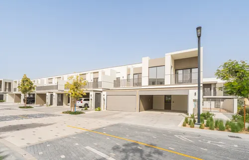 4 Bedrooms Townhouse in Aura Gardens A