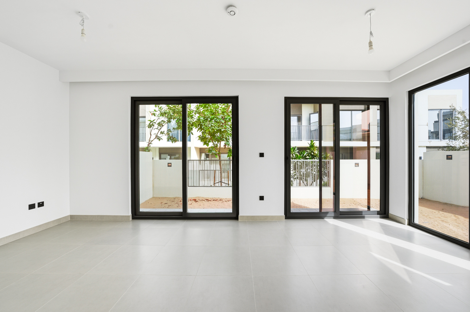 4 Bedrooms Townhouse in Aura Gardens A