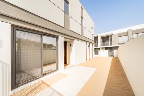 4 Bedrooms Townhouse in Aura Gardens A