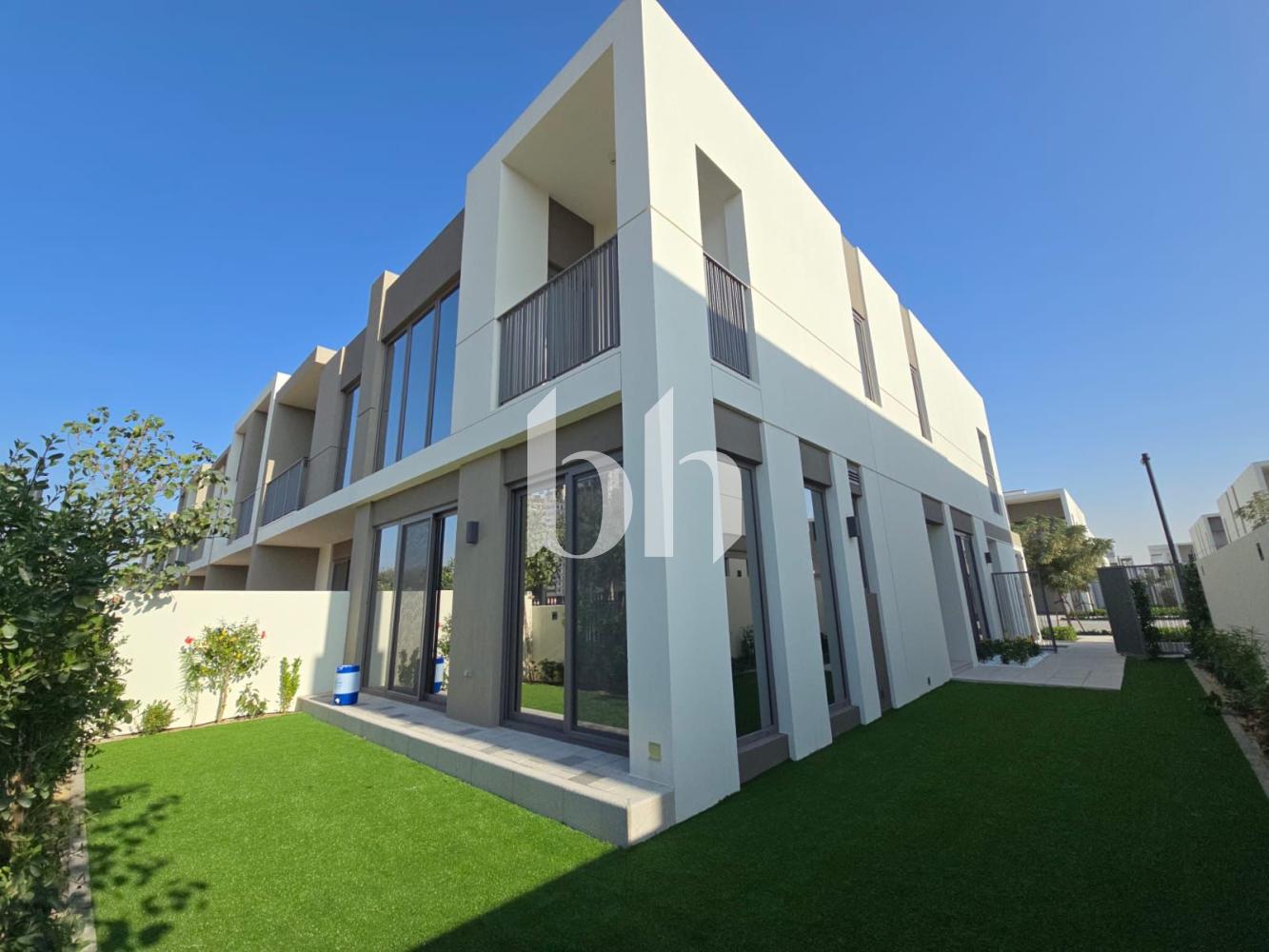 Landscaped I Single Row I Close to Pool I Appliances