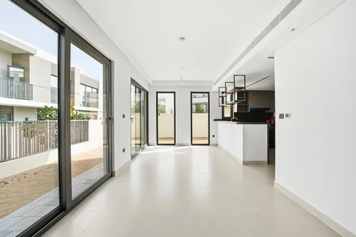 4 Bedrooms Townhouse in Aura Gardens A