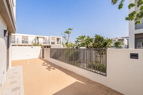 4 Bedrooms Townhouse in Aura Gardens A