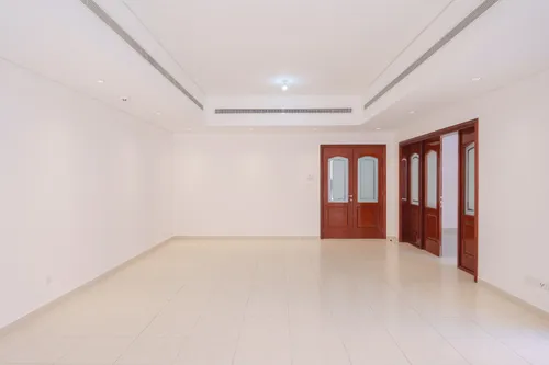 4 Bedrooms Villa in Mangrove Village