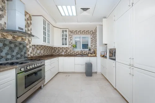 4 Bedrooms Villa in Entertainment Foyer