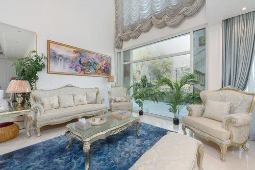 4 Bedrooms Villa in Entertainment Foyer