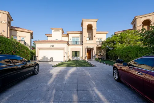 4 Bedrooms Villa in Entertainment Foyer