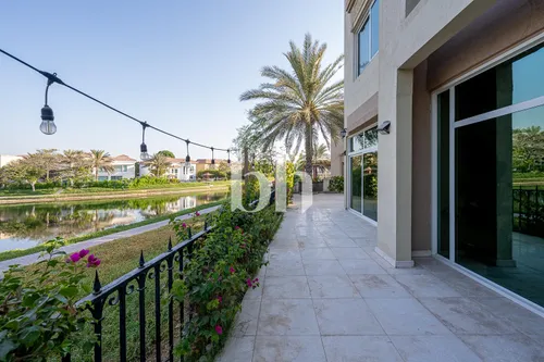Main Lake View | Extendable Plot | Upgraded | VOT