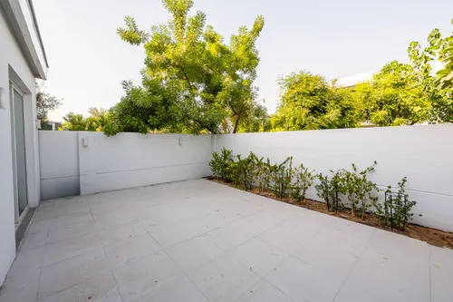 3 Bedrooms Townhouse in Arabella Townhouses 3