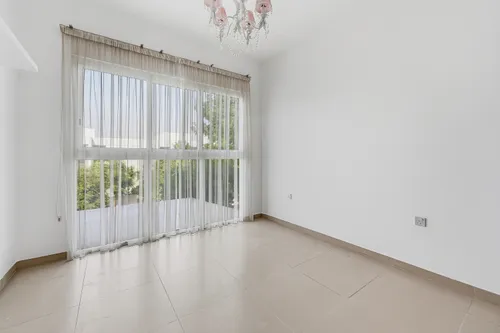 3 Bedrooms Townhouse in Arabella Townhouses 3
